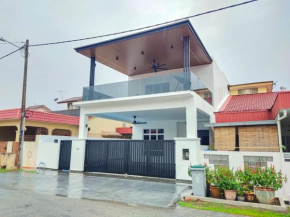 Ujong Pasir 4BR Moden House